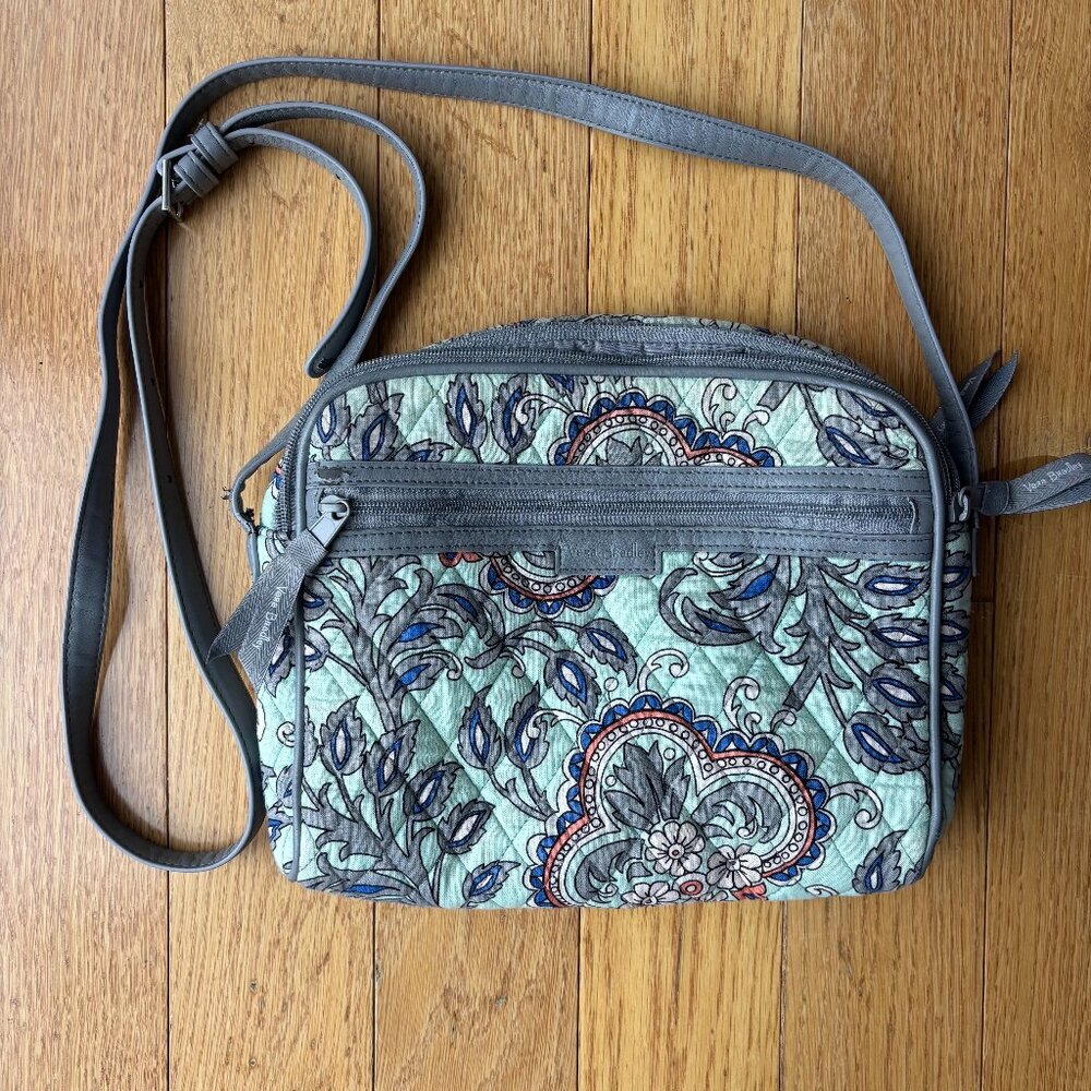 Vera BradleyTrimmed Crossbody Purse Bag in Fan Flowers